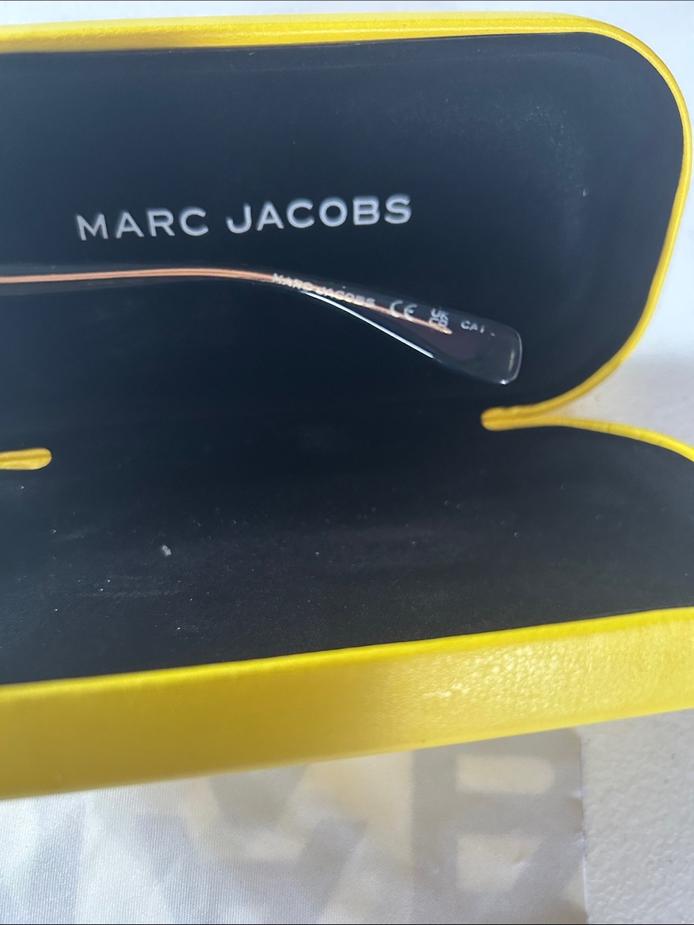 Marc Jacobs Sunglasses - Picture 7 of 8